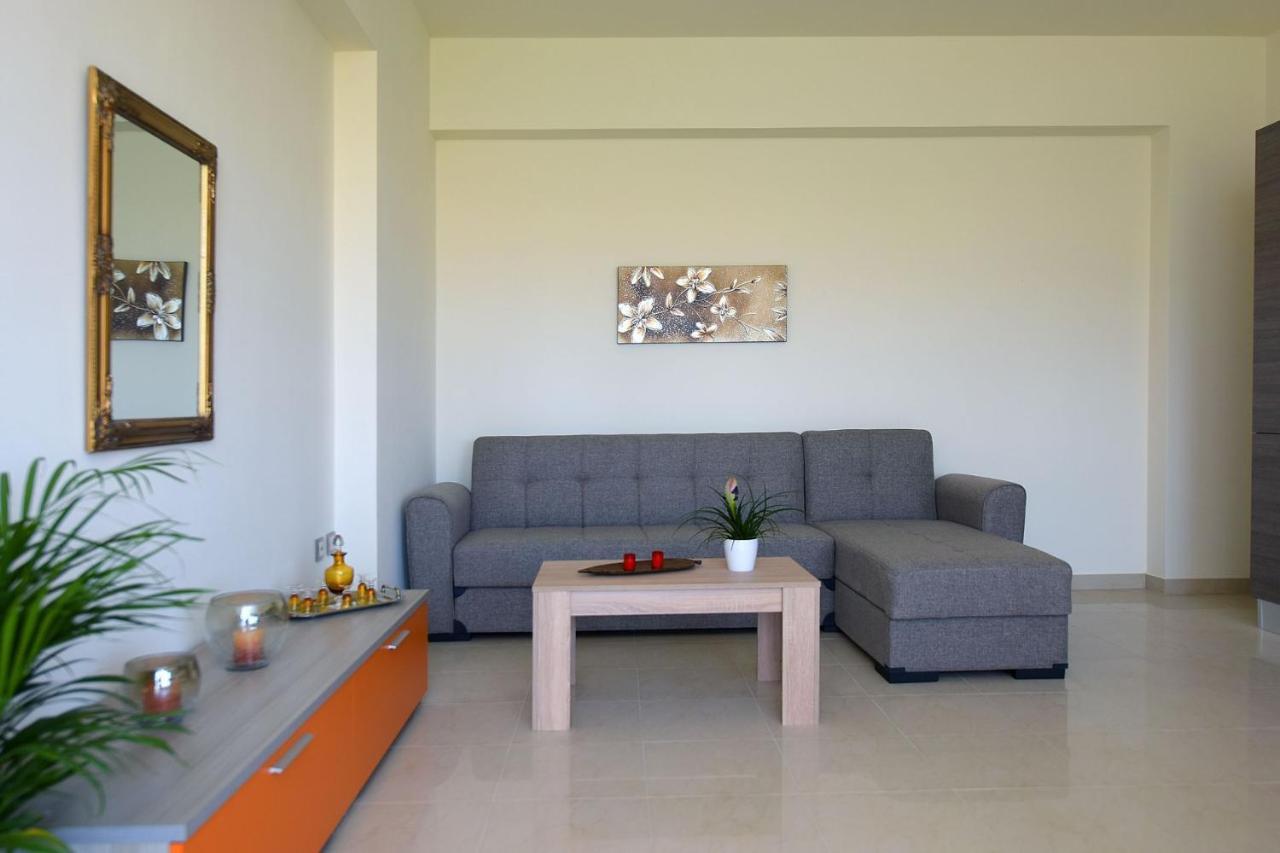 Stelia Luxury Apartments Kalavárda Exteriér fotografie