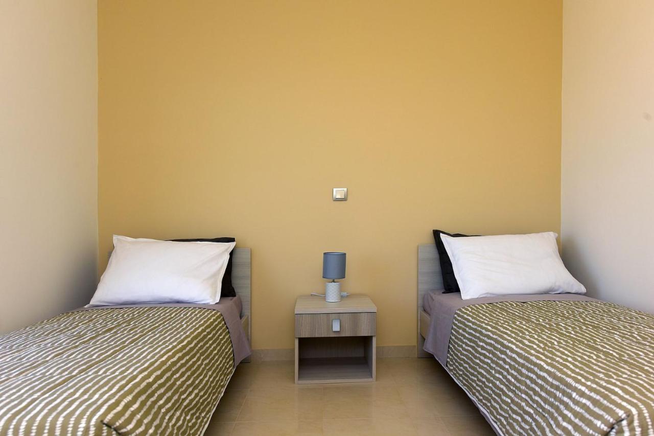 Stelia Luxury Apartments Kalavárda Exteriér fotografie